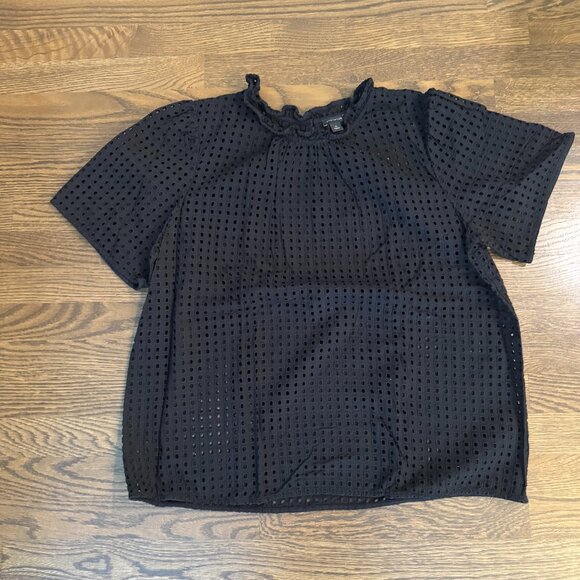 ANN TAYLOR eyelet style ruffle neckline top shirt Women's XL - Picture 1 of 4